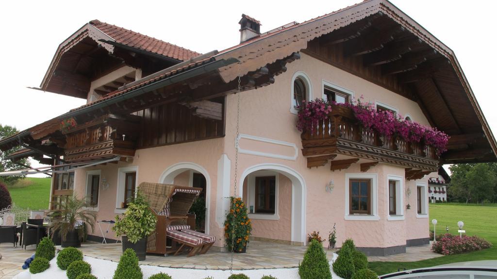 Landhaus Widlroither Мондзее Екстериор снимка