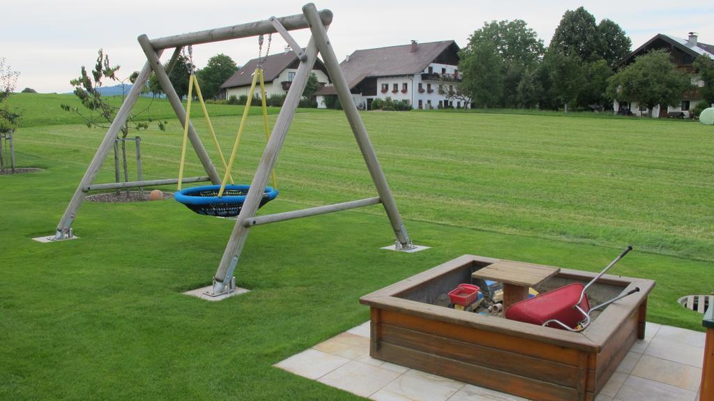 Landhaus Widlroither Мондзее Екстериор снимка